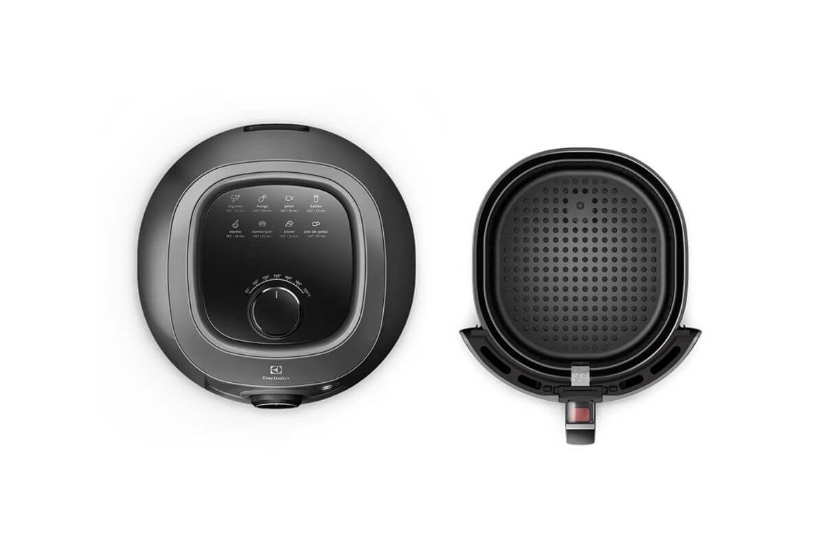 Air fryer Electrolux Rita Lobo Eaf50 5L é boa? vista de cima da air fryer e do cesto.
Air fryer Electrolux Rita Lobo Eaf50 5L é boa?